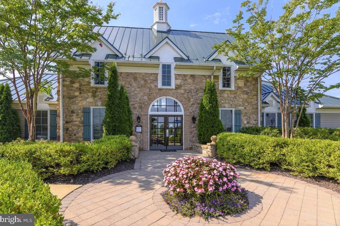 25129 Cutgrass Ter, Stone Ridge VA 20105-5639 exterior