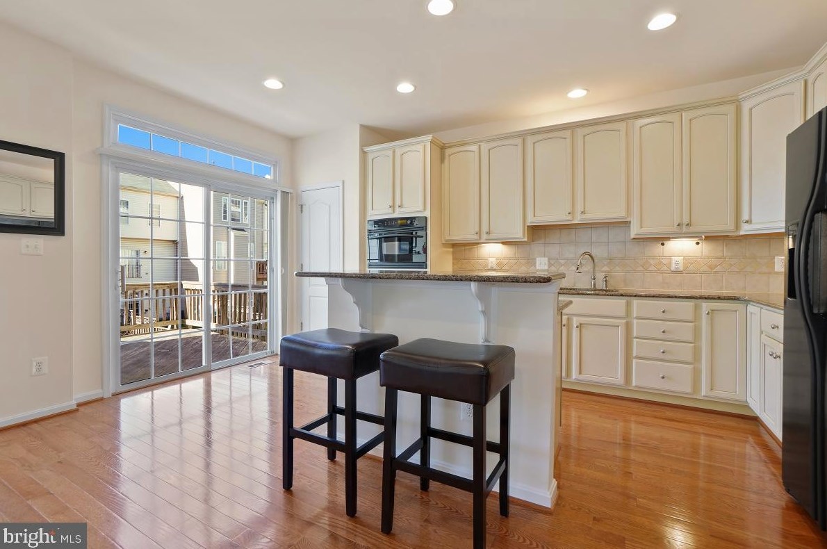 25129 Cutgrass Ter, Stone Ridge VA 20105-5639 exterior