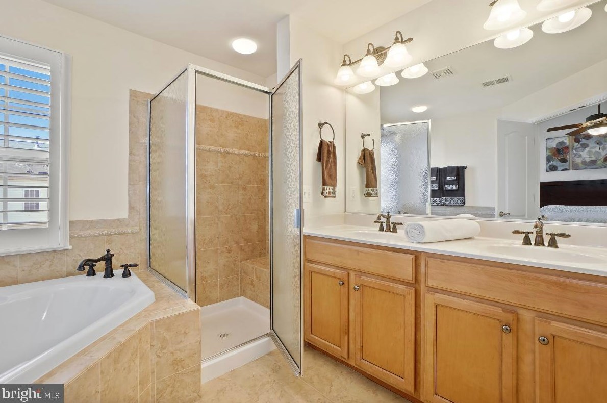 25129 Cutgrass Ter, Stone Ridge VA 20105-5639 exterior