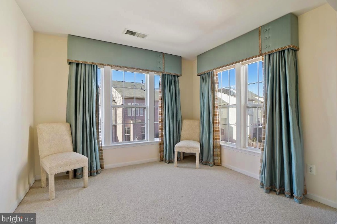 25129 Cutgrass Ter, Stone Ridge VA 20105-5639 exterior