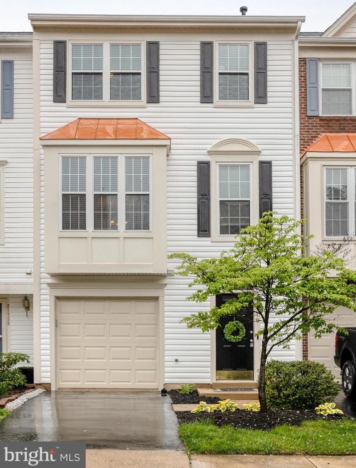 21740 Kings Crossing Ter, Ashburn VA  20147-4515 exterior