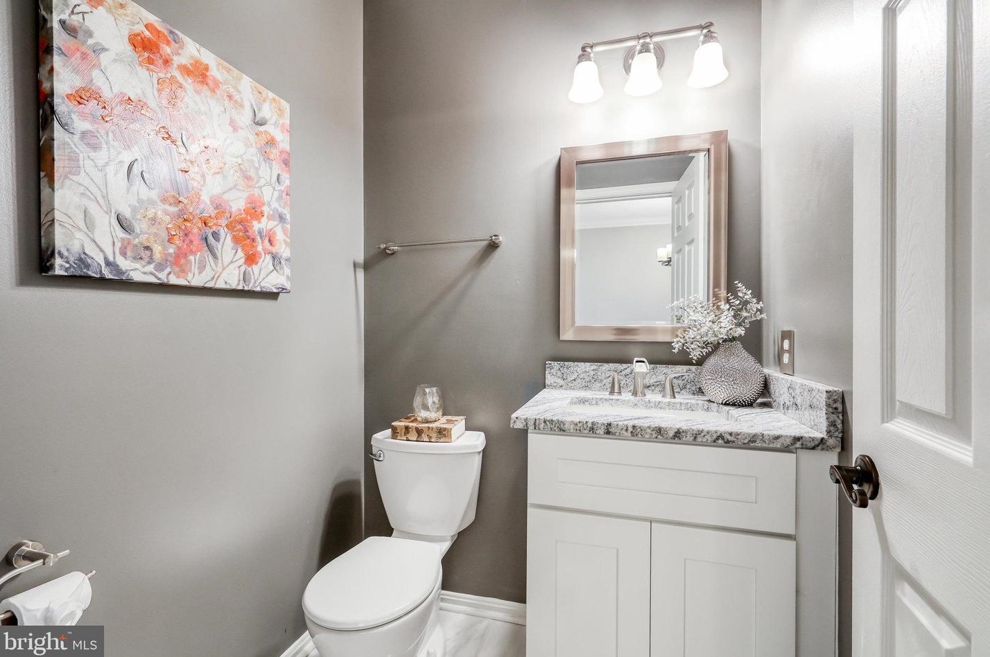 21740 Kings Crossing Ter, Ashburn VA  20147-4515 exterior