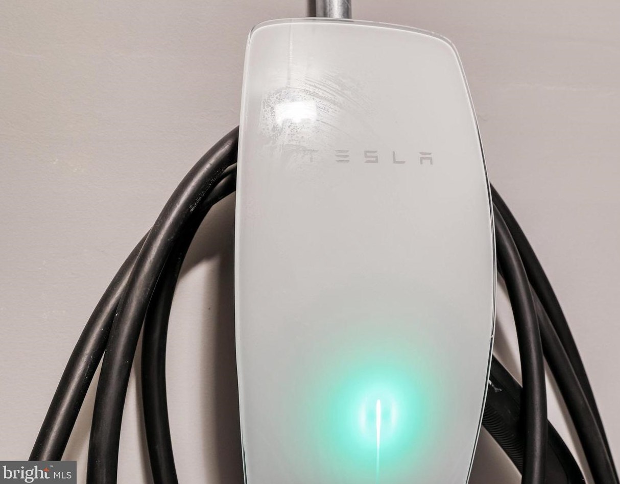 21740 Kings Crossing Ter, Ashburn VA  20147-4515 exterior