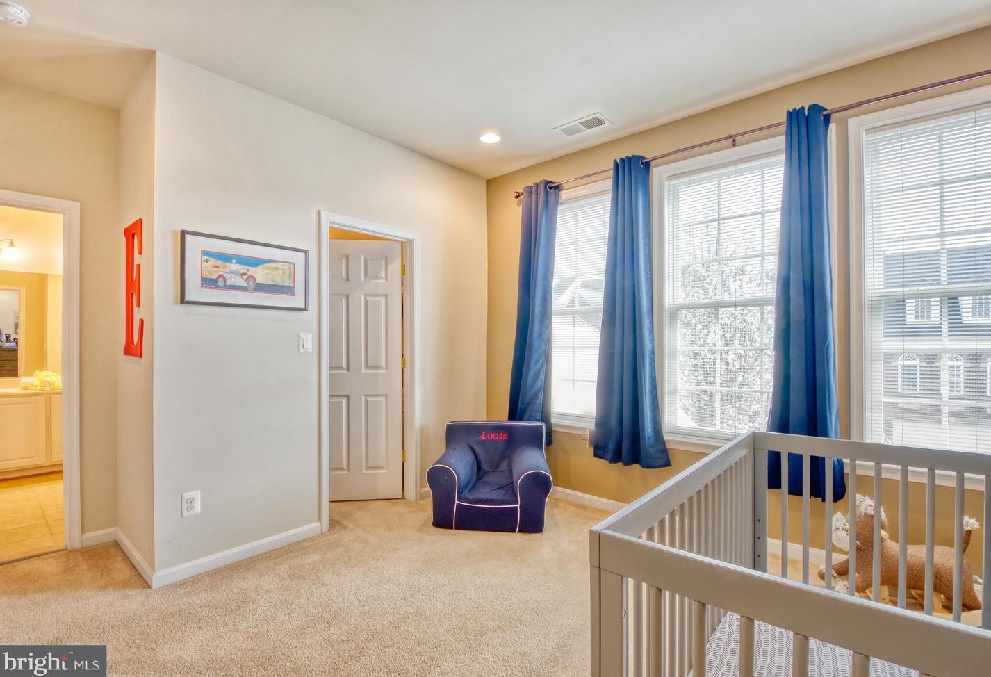 47640 Paulsen Sq, Dulles VA  20165-5193 exterior