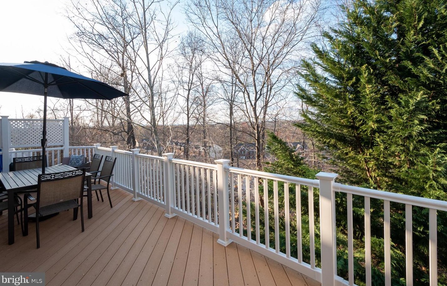 47640 Paulsen Sq, Dulles VA  20165-5193 exterior