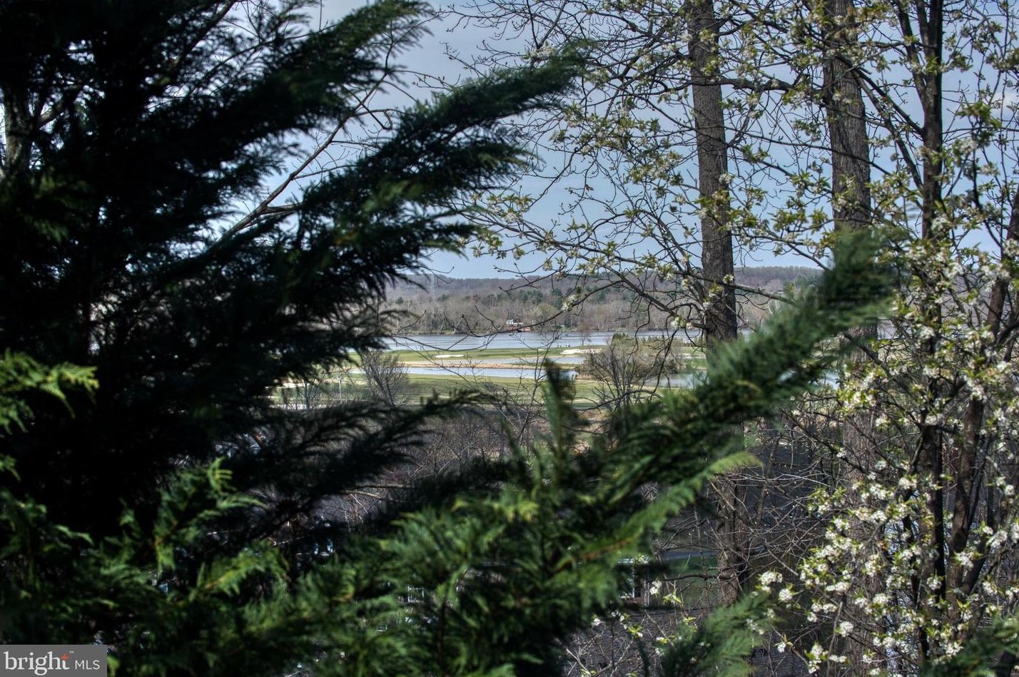 47640 Paulsen Sq, Dulles VA  20165-5193 exterior