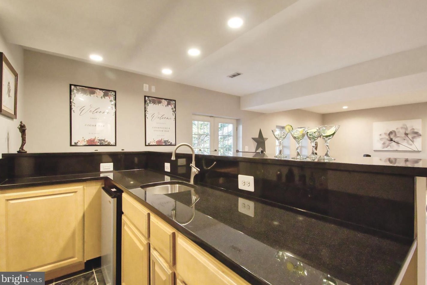 47640 Paulsen Sq, Dulles VA  20165-5193 exterior