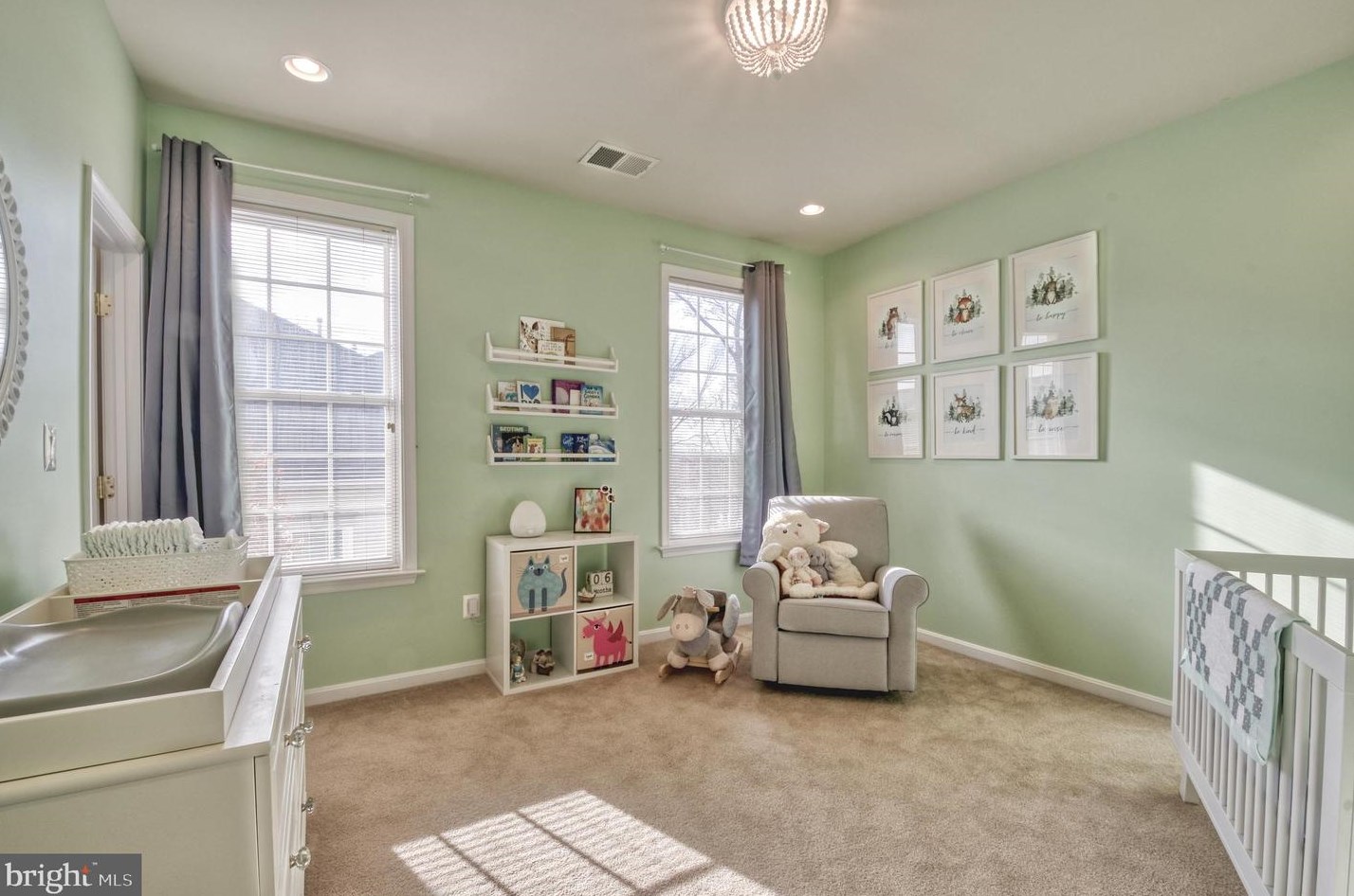 47640 Paulsen Sq, Dulles VA  20165-5193 exterior