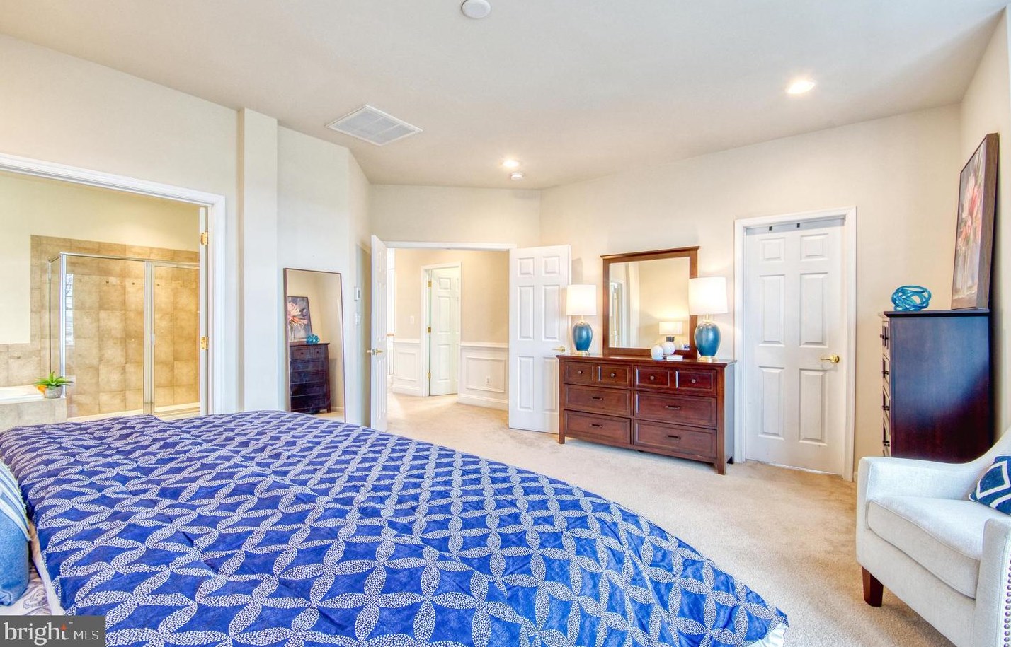 47640 Paulsen Sq, Dulles VA  20165-5193 exterior