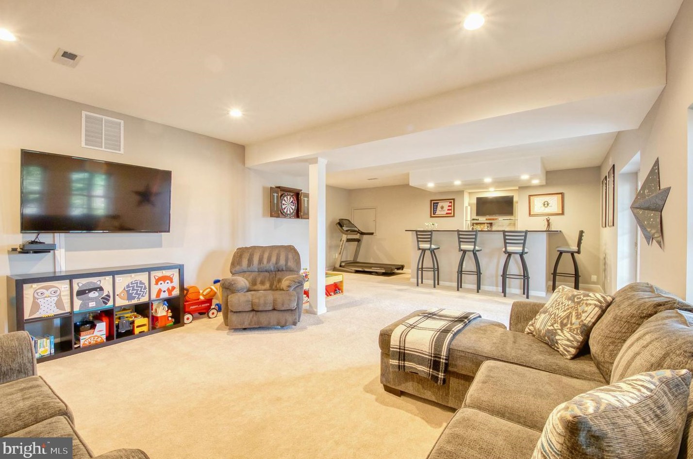 47640 Paulsen Sq, Dulles VA  20165-5193 exterior