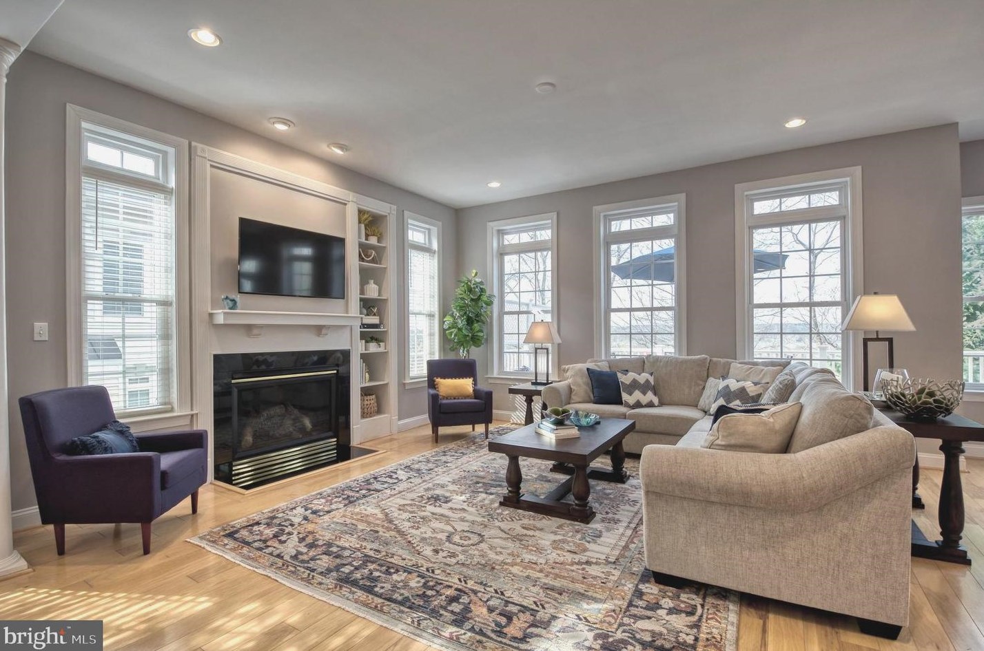 47640 Paulsen Sq, Dulles VA  20165-5193 exterior