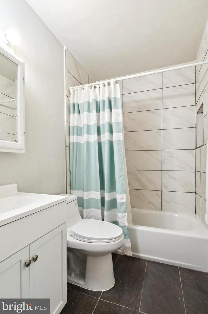 807 Concord Ct, Dulles VA  20164-4212 exterior