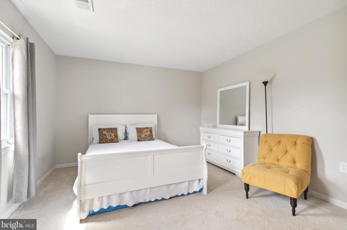 807 Concord Ct, Dulles VA  20164-4212 exterior