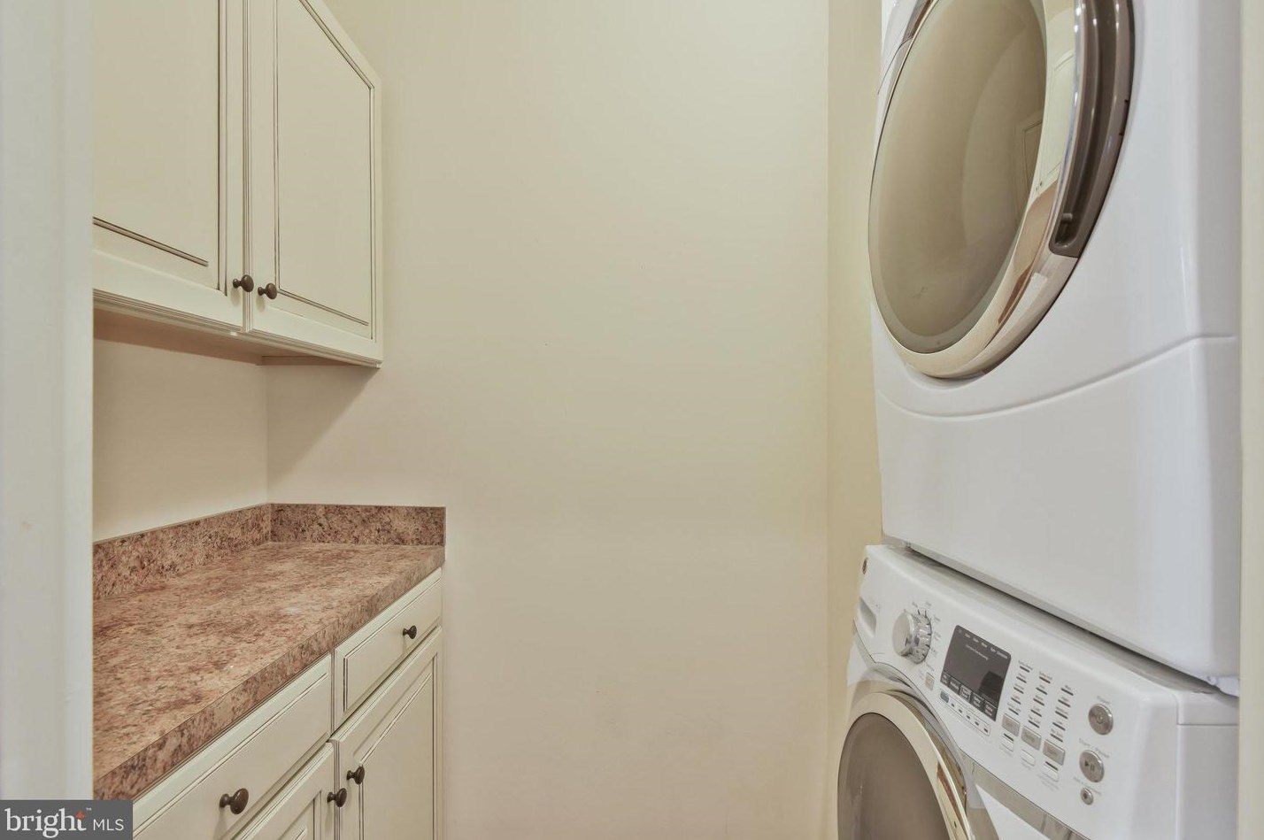 25898 Racing Sun Dr, Stone Ridge VA  20105 exterior