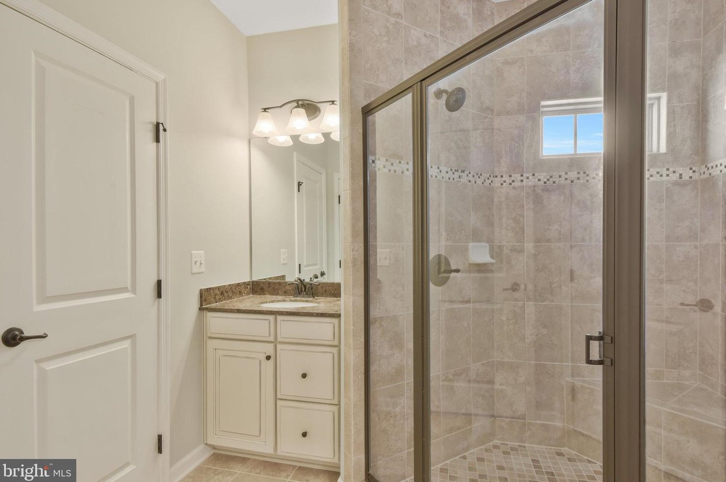 25898 Racing Sun Dr, Stone Ridge VA  20105 exterior