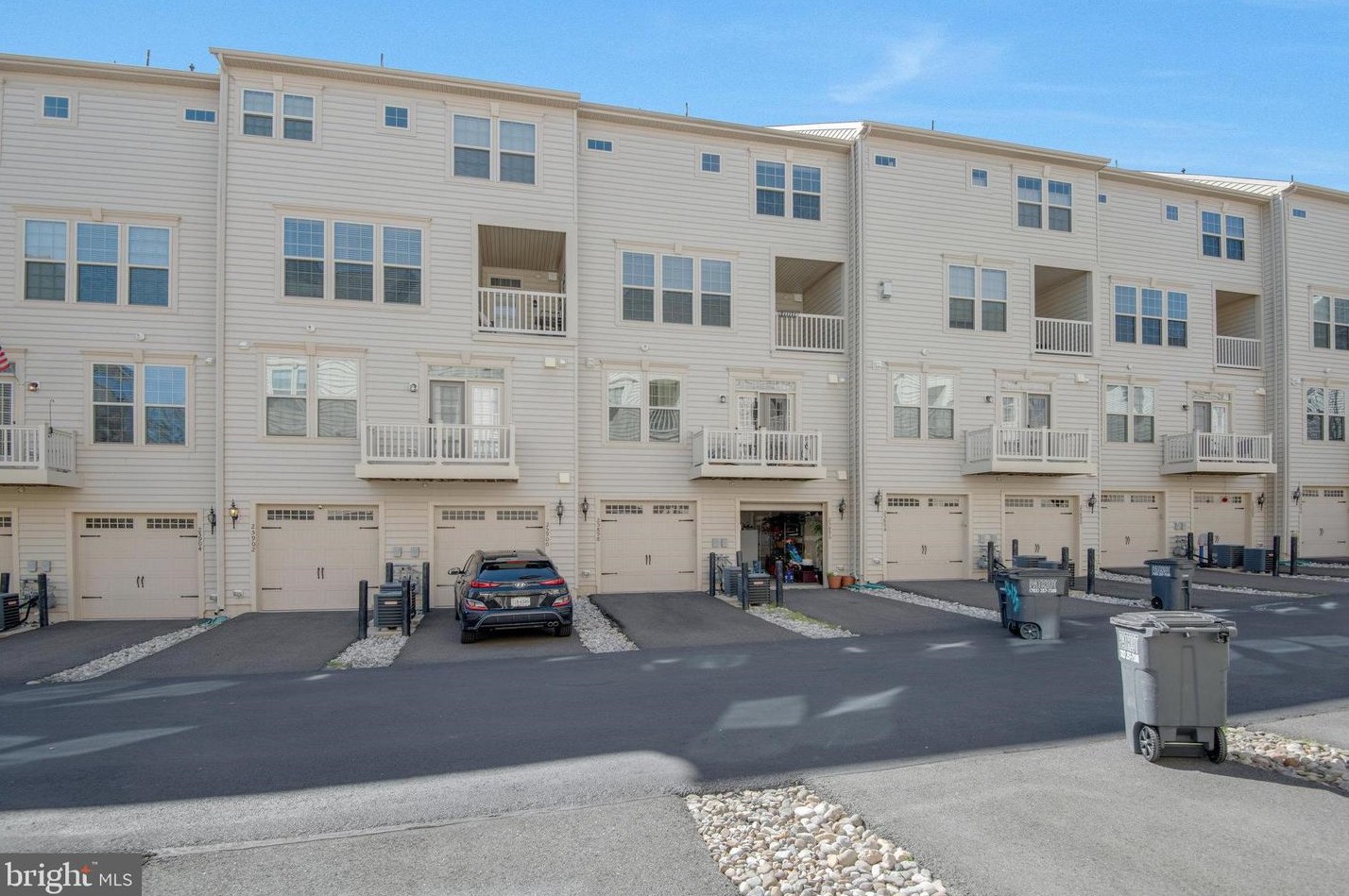 25898 Racing Sun Dr, Stone Ridge VA  20105 exterior