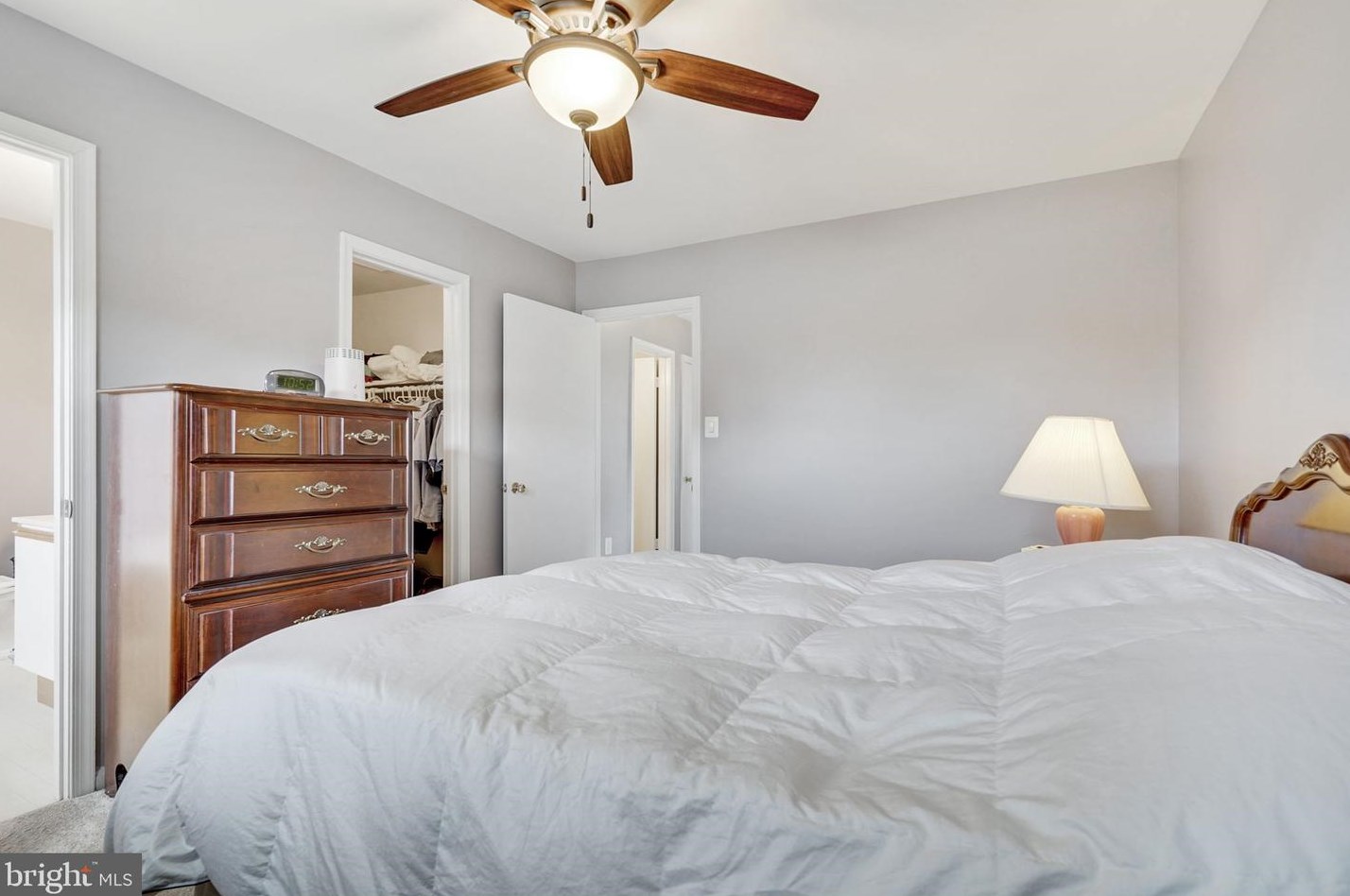 46665 Turnstone Sq, Sterling VA  20164-7025 exterior