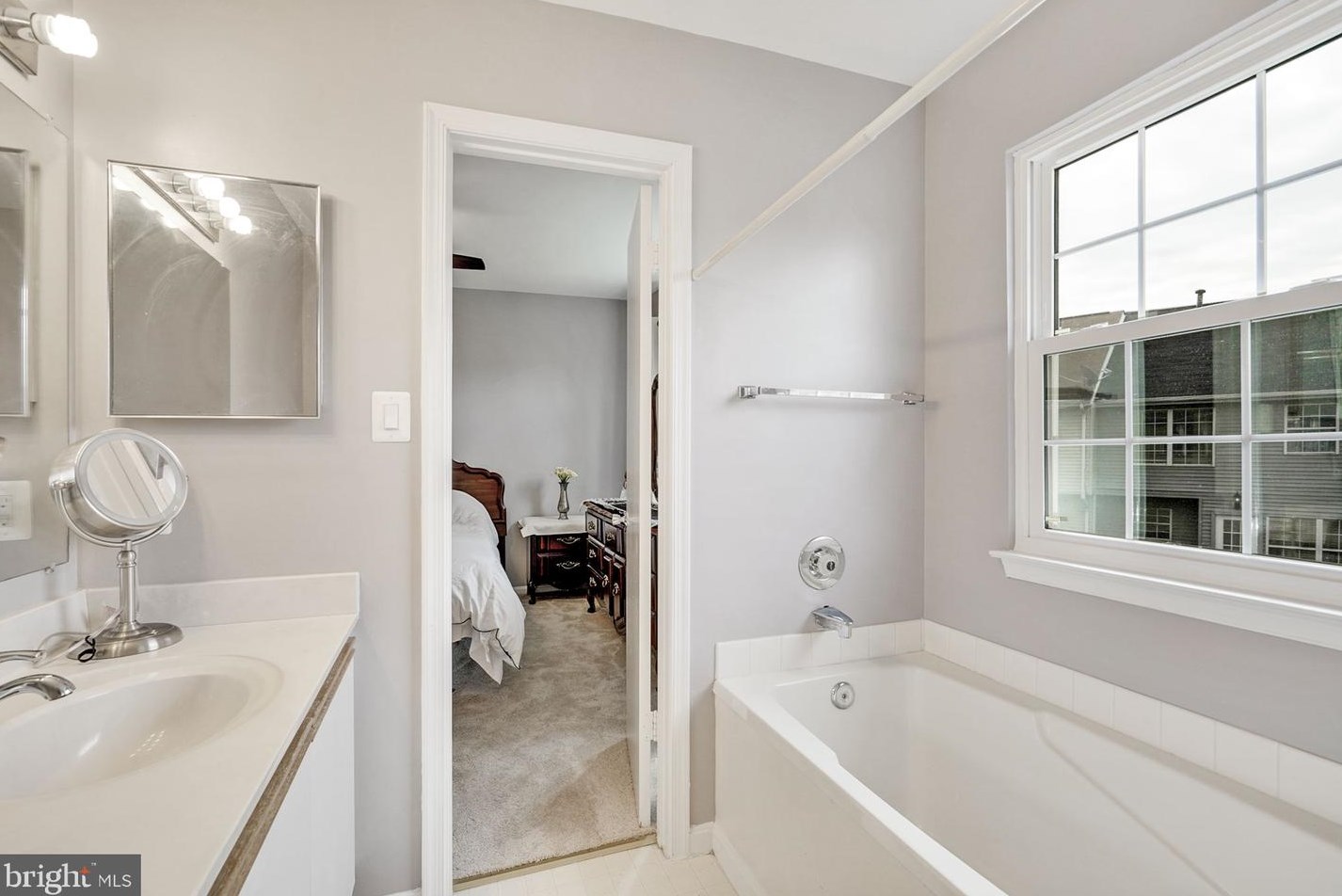 46665 Turnstone Sq, Sterling VA  20164-7025 exterior