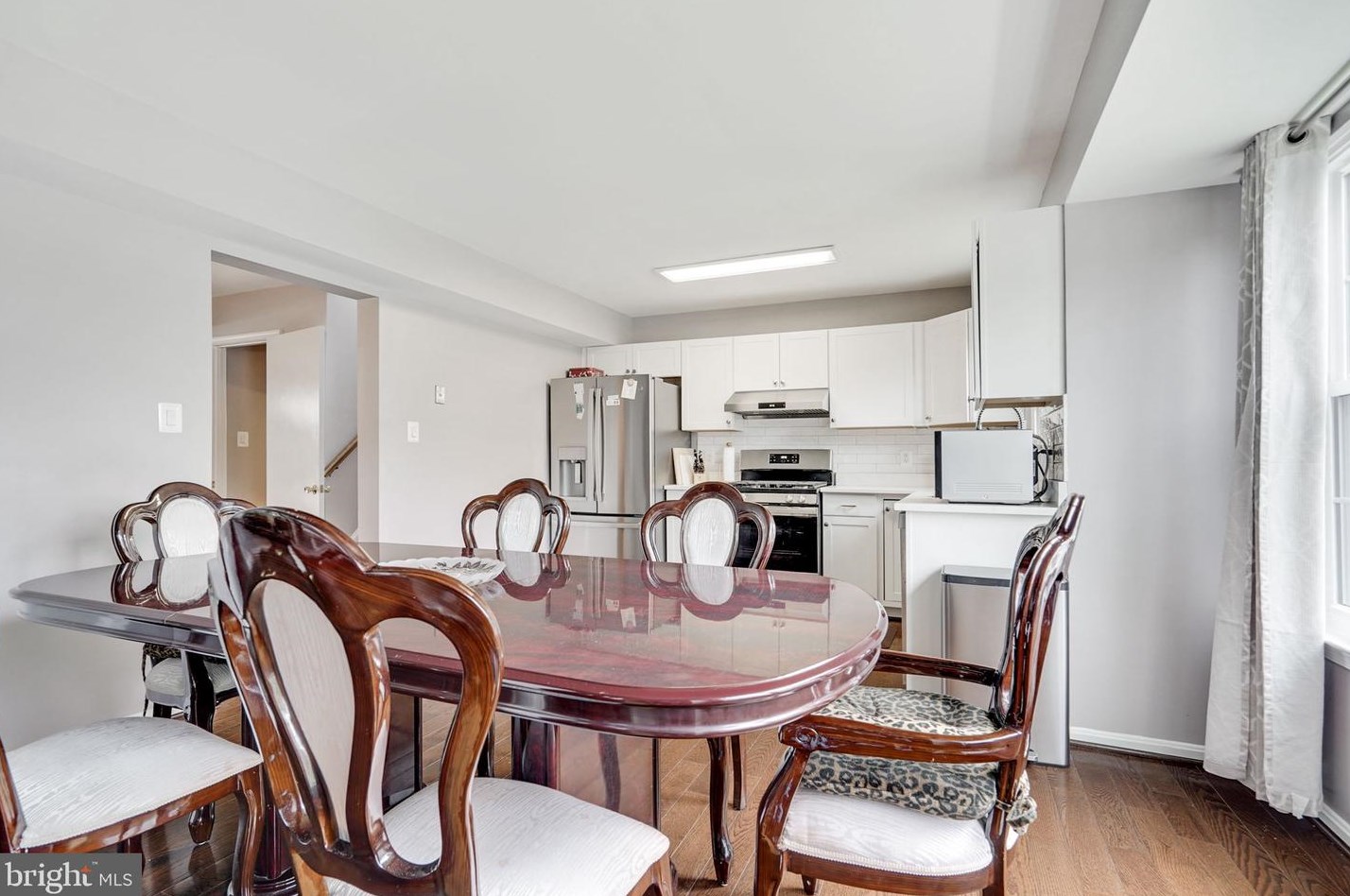 46665 Turnstone Sq, Sterling VA  20164-7025 exterior