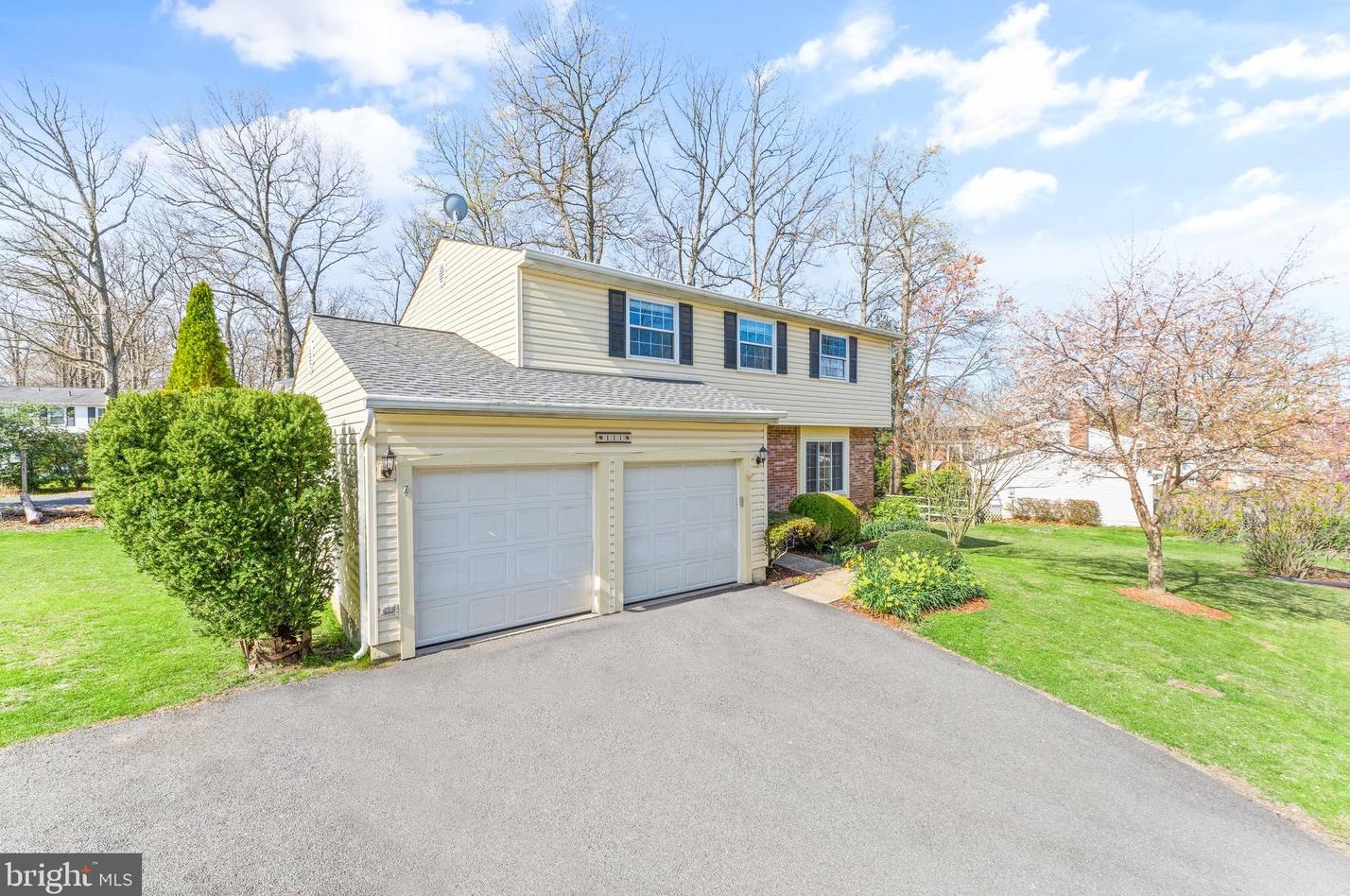 111 Gold Thorn Way, Dulles VA  20164-2816 exterior