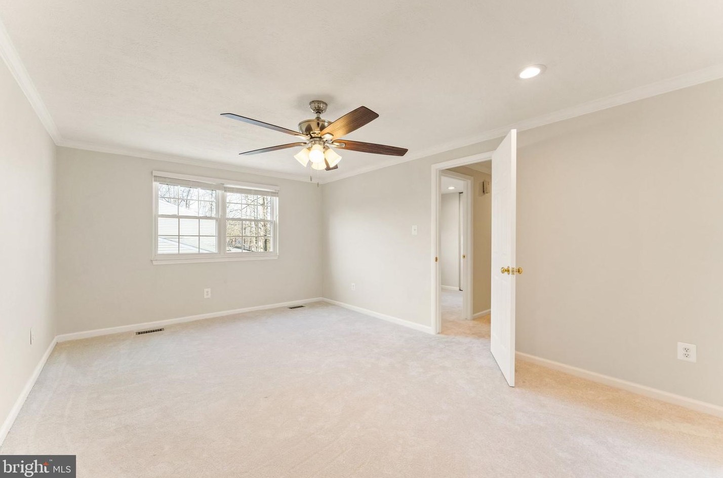111 Gold Thorn Way, Dulles VA  20164-2816 exterior