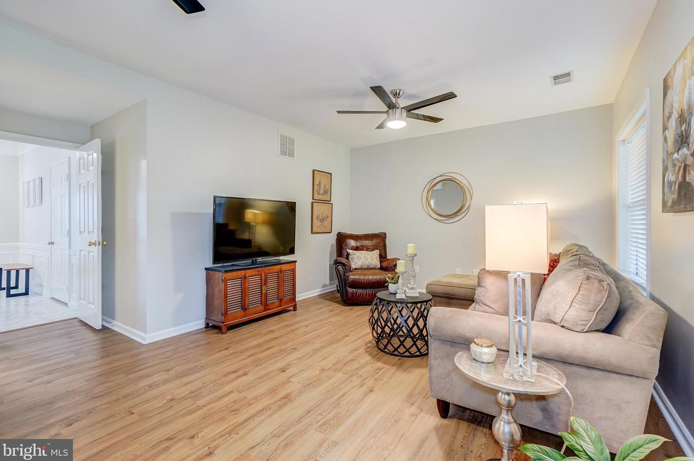 47625 Sandbank Sq, Dulles VA  20165-7465 exterior