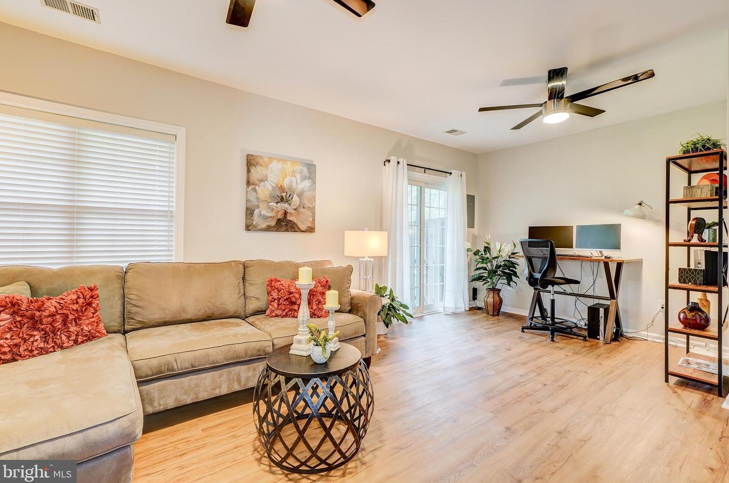 47625 Sandbank Sq, Dulles VA  20165-7465 exterior