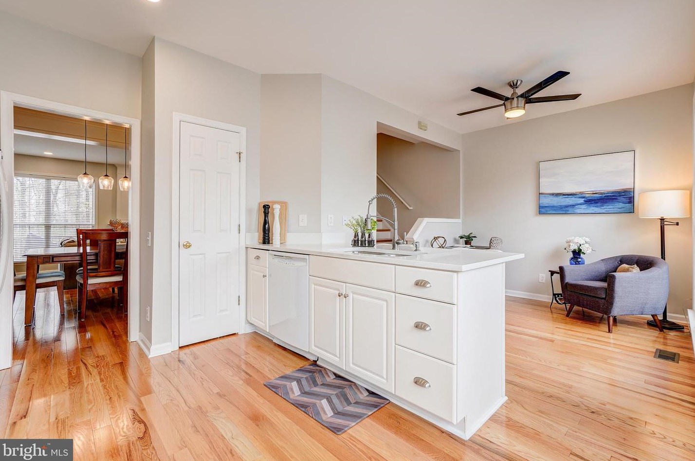 47625 Sandbank Sq, Dulles VA  20165-7465 exterior