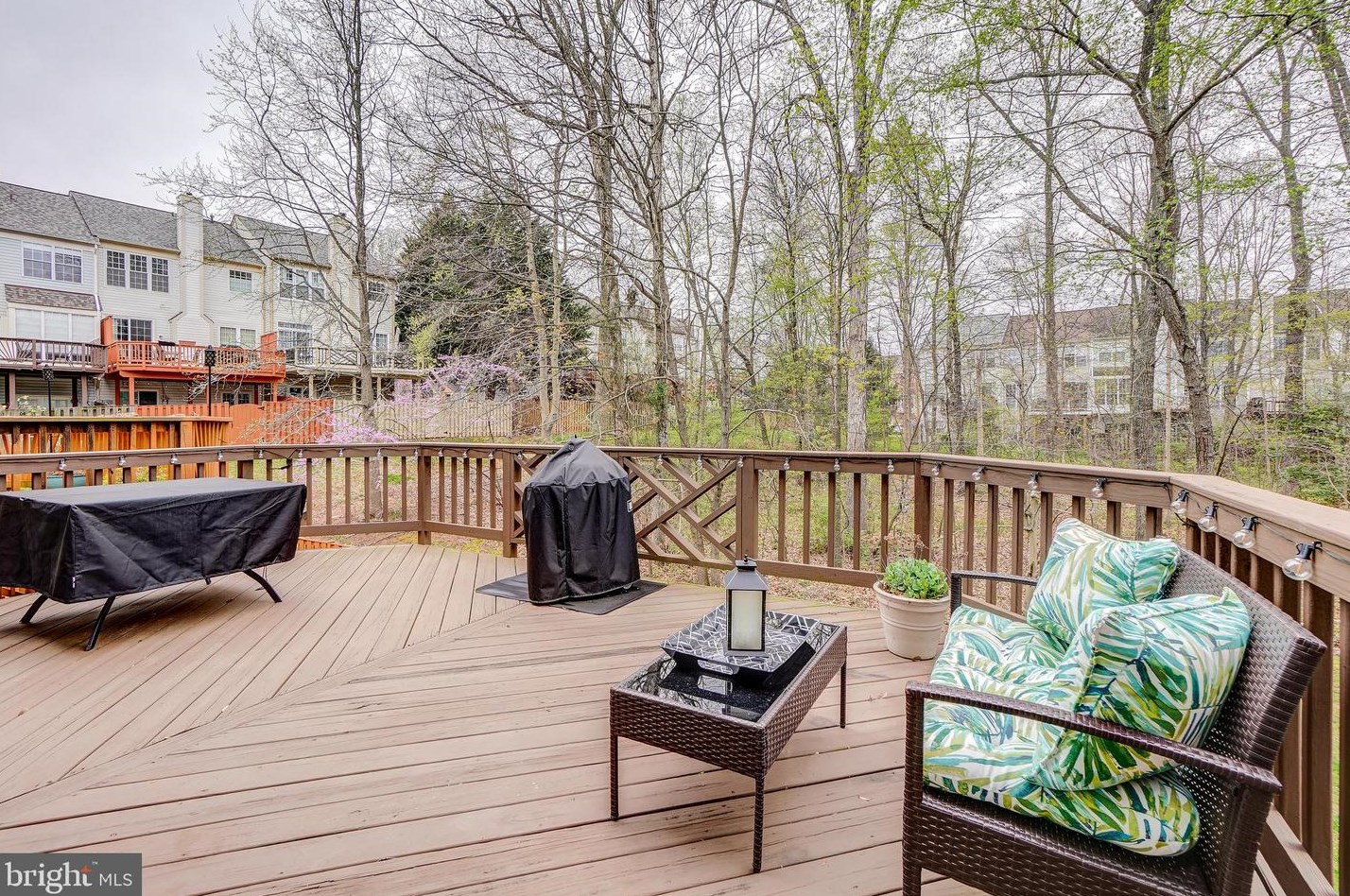 47625 Sandbank Sq, Dulles VA  20165-7465 exterior