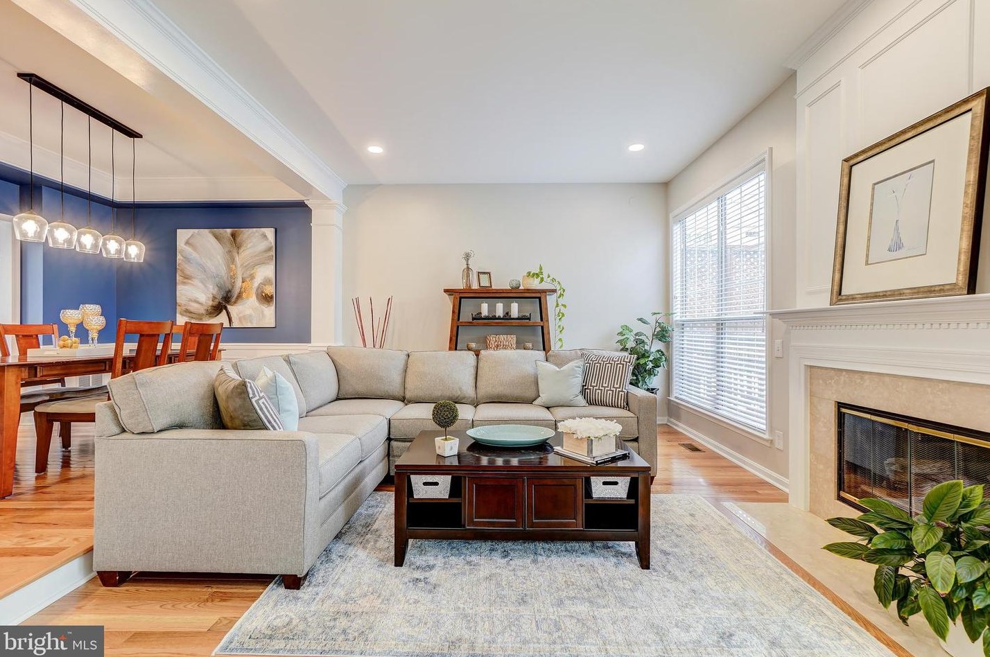 47625 Sandbank Sq, Dulles VA  20165-7465 exterior