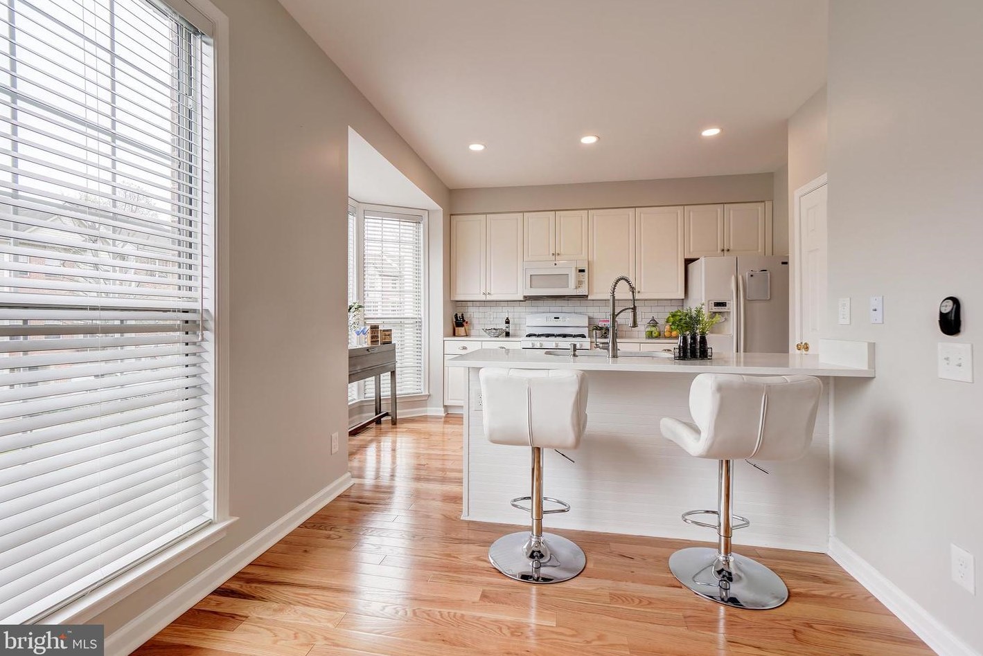 47625 Sandbank Sq, Dulles VA  20165-7465 exterior