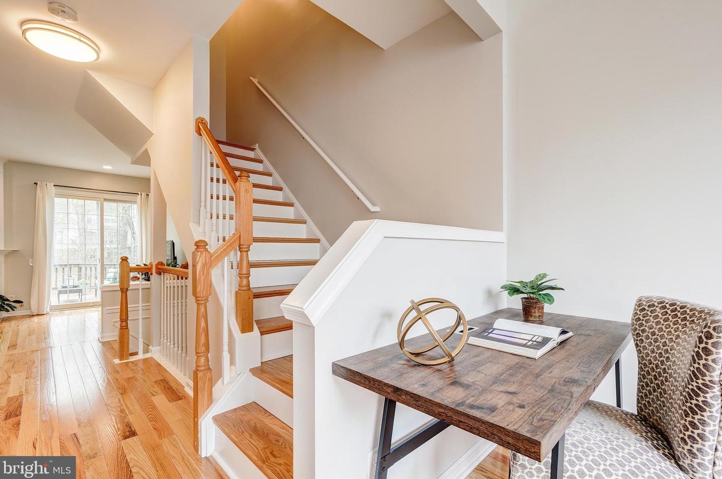 47625 Sandbank Sq, Dulles VA  20165-7465 exterior