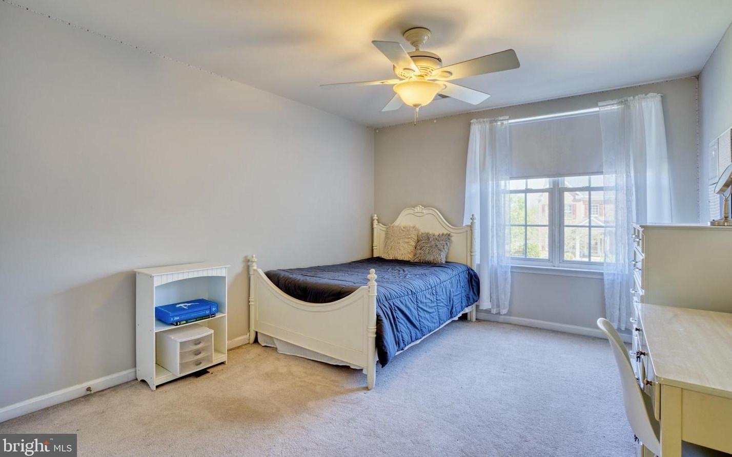 24765 Stone Pillar Dr, Stone Ridge VA  20105-2953 exterior