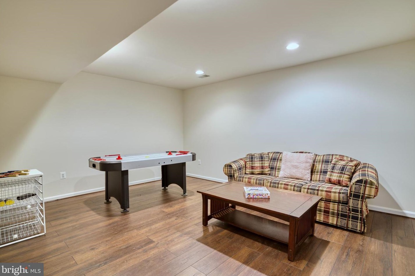 24765 Stone Pillar Dr, Stone Ridge VA  20105-2953 exterior