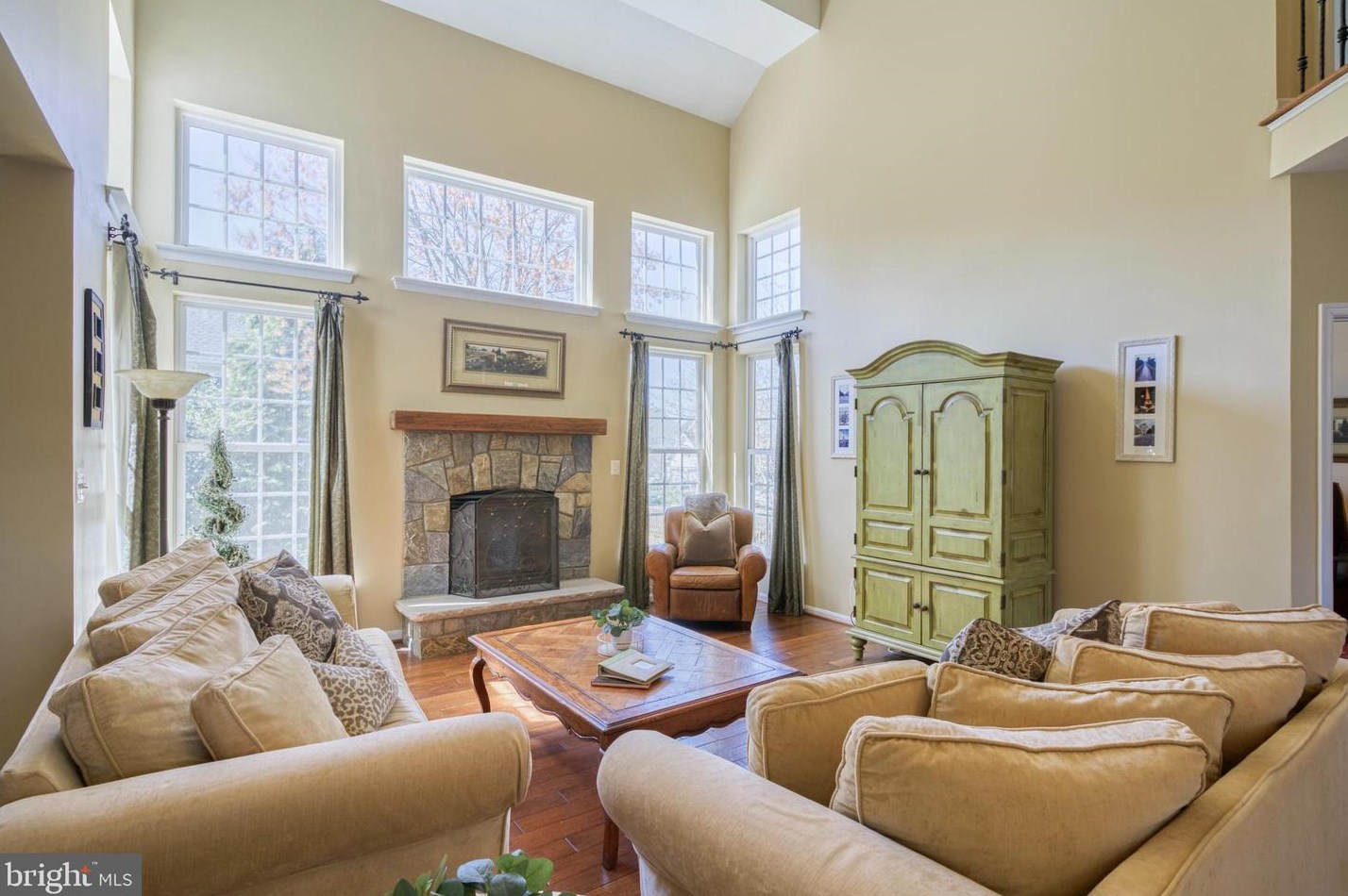 24765 Stone Pillar Dr, Stone Ridge VA  20105-2953 exterior