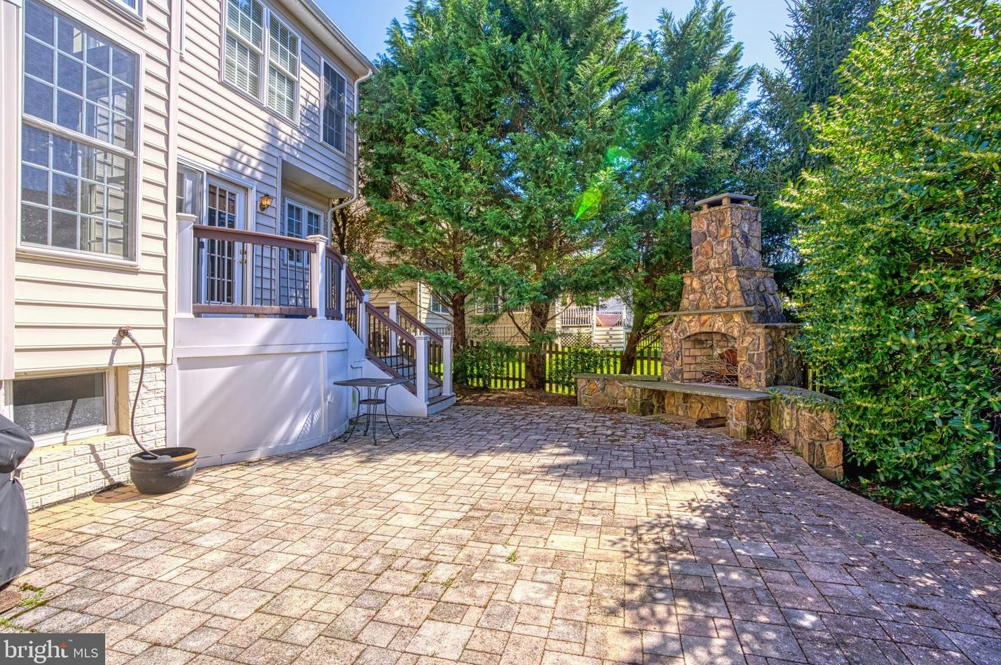 24765 Stone Pillar Dr, Stone Ridge VA  20105-2953 exterior