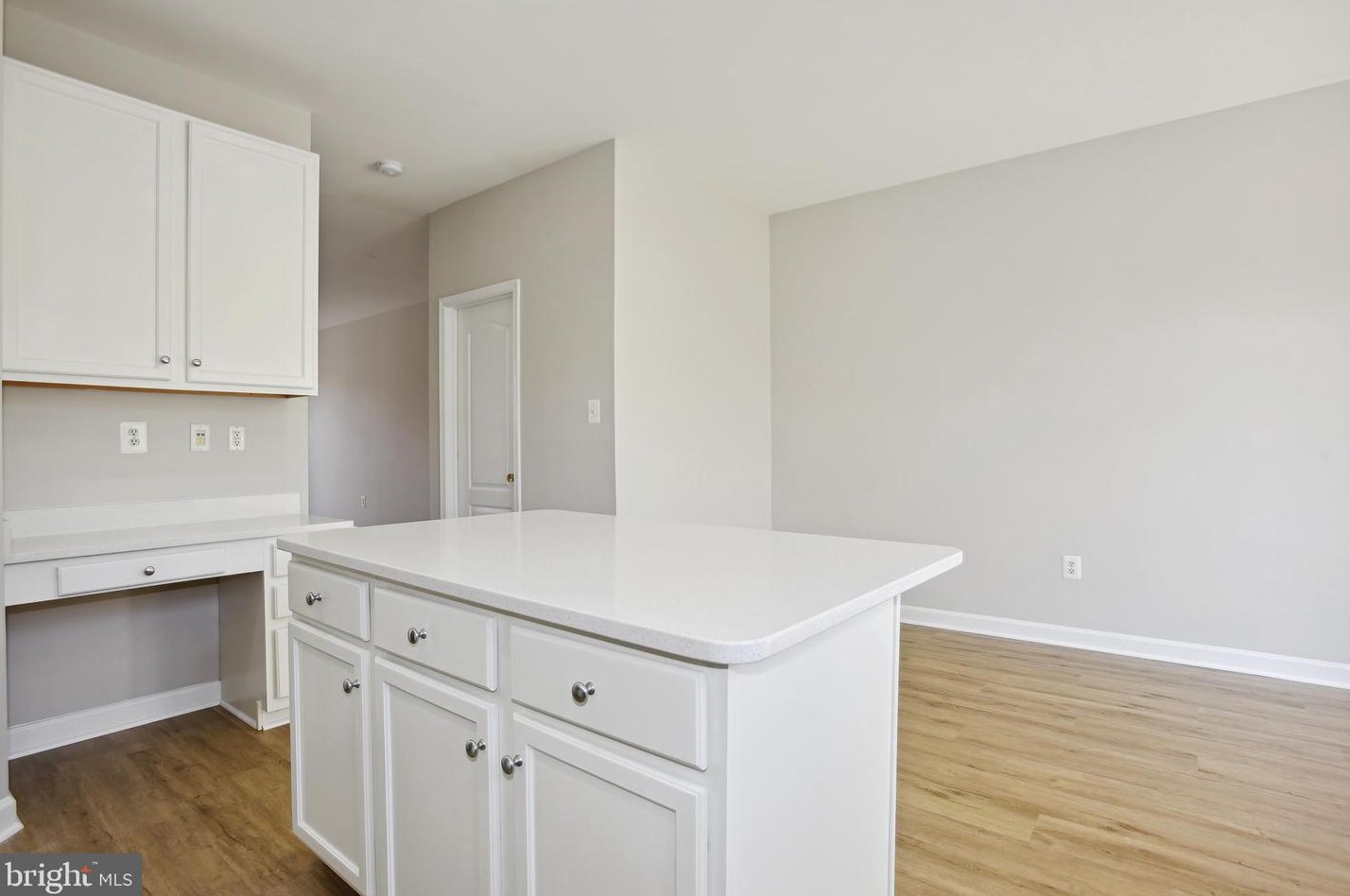 42489 Magellan Sq, Ashburn VA  20148-5609 exterior