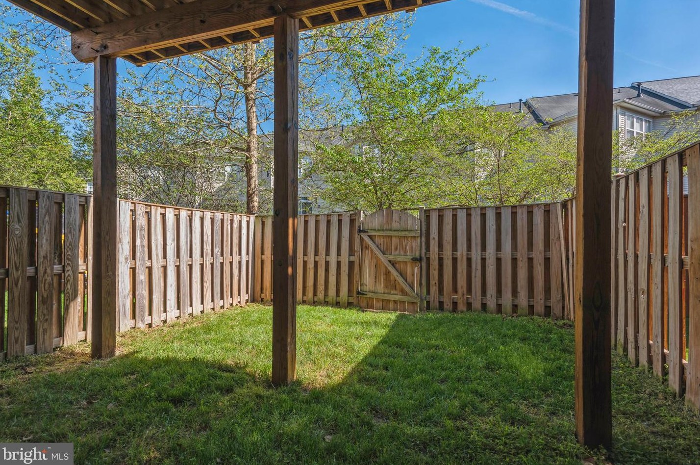 42489 Magellan Sq, Ashburn VA  20148-5609 exterior