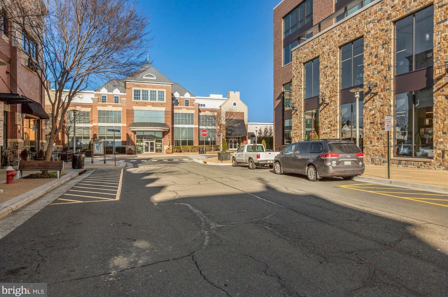 42489 Magellan Sq, Ashburn VA  20148-5609 exterior