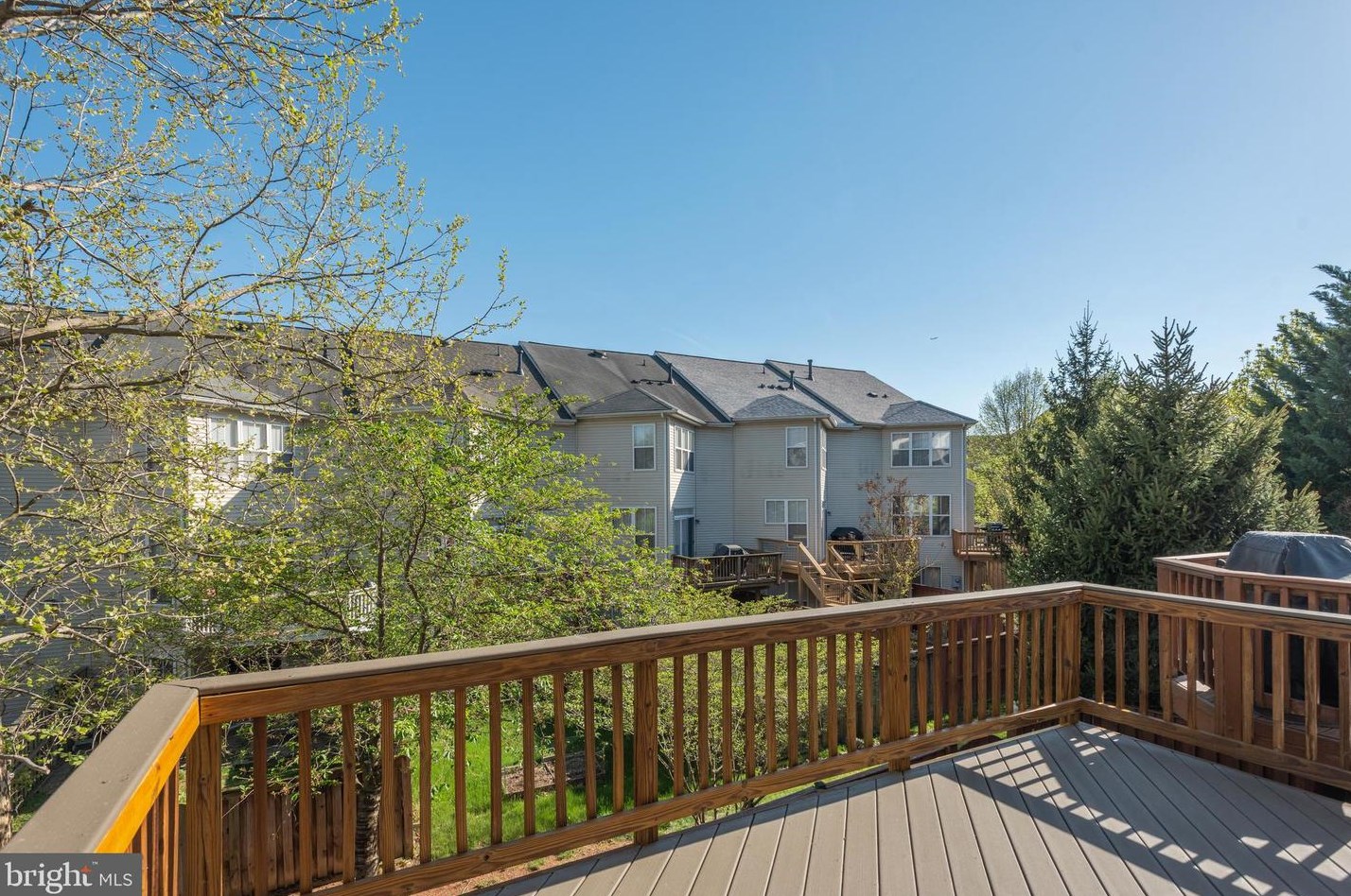 42489 Magellan Sq, Ashburn VA  20148-5609 exterior