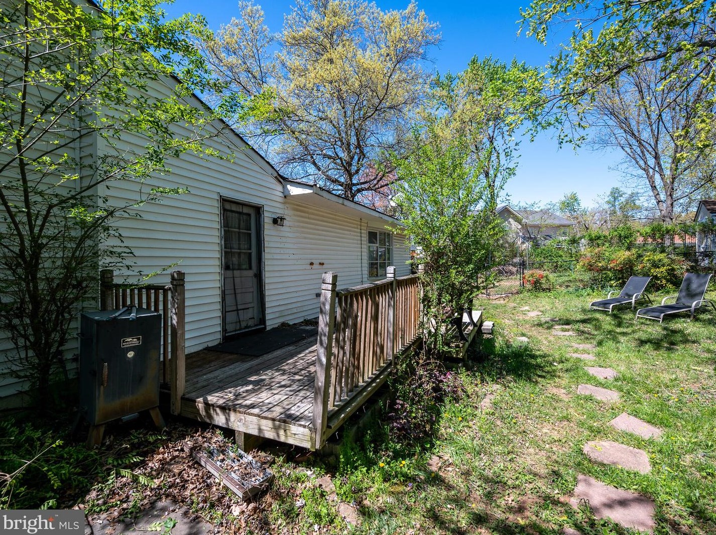 204 Joshua Ct, Dulles VA 20164-4622 exterior