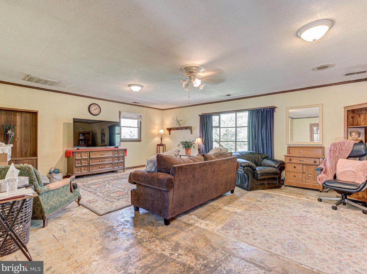 204 Joshua Ct, Dulles VA 20164-4622 exterior