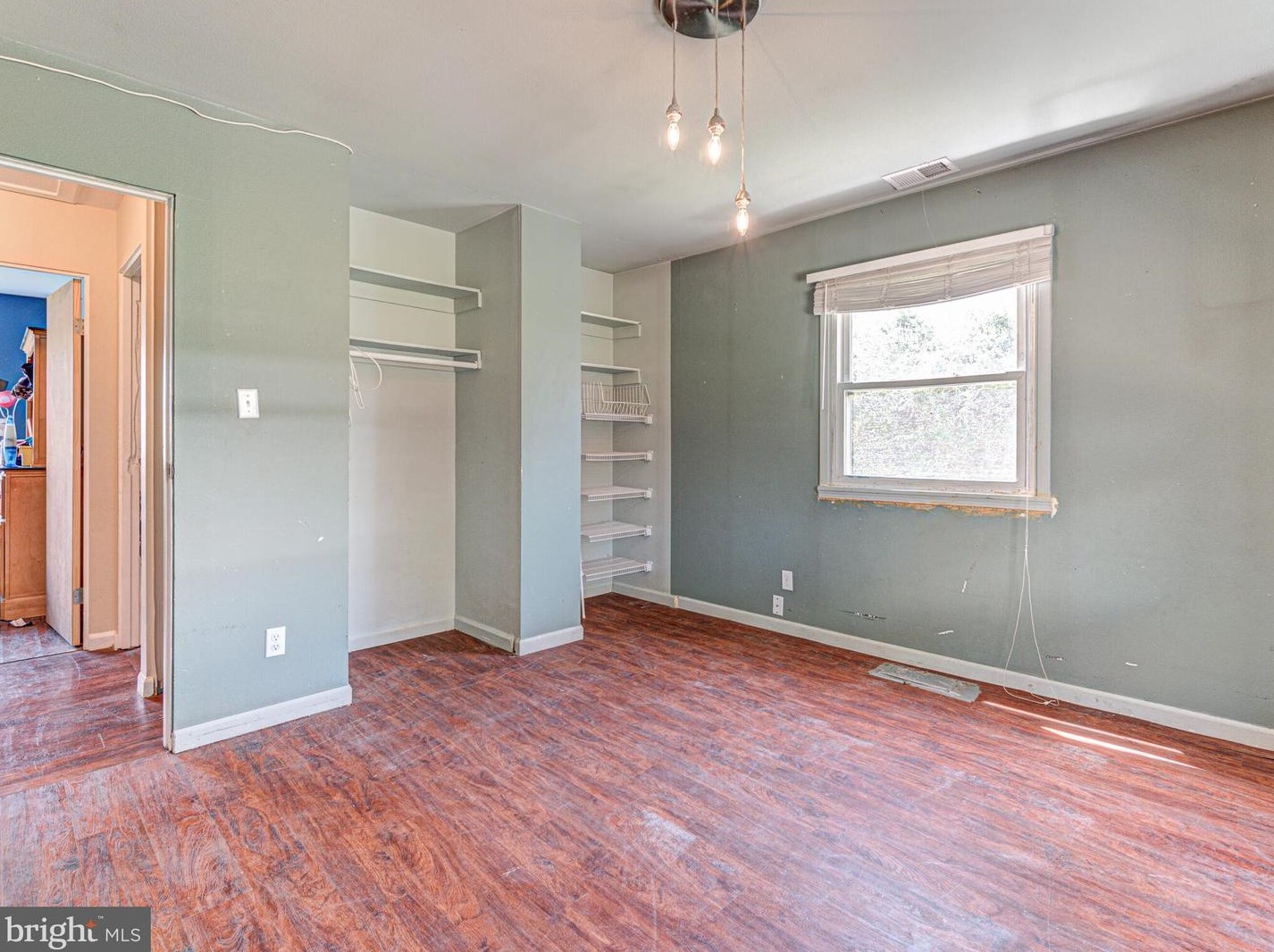 204 Joshua Ct, Dulles VA 20164-4622 exterior