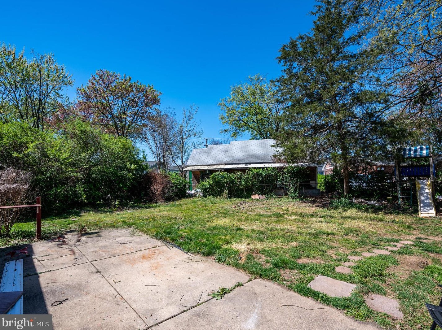 204 Joshua Ct, Dulles VA 20164-4622 exterior