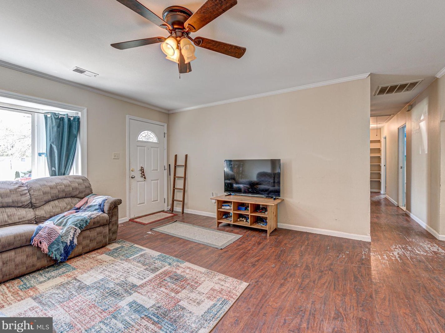 204 Joshua Ct, Dulles VA 20164-4622 exterior