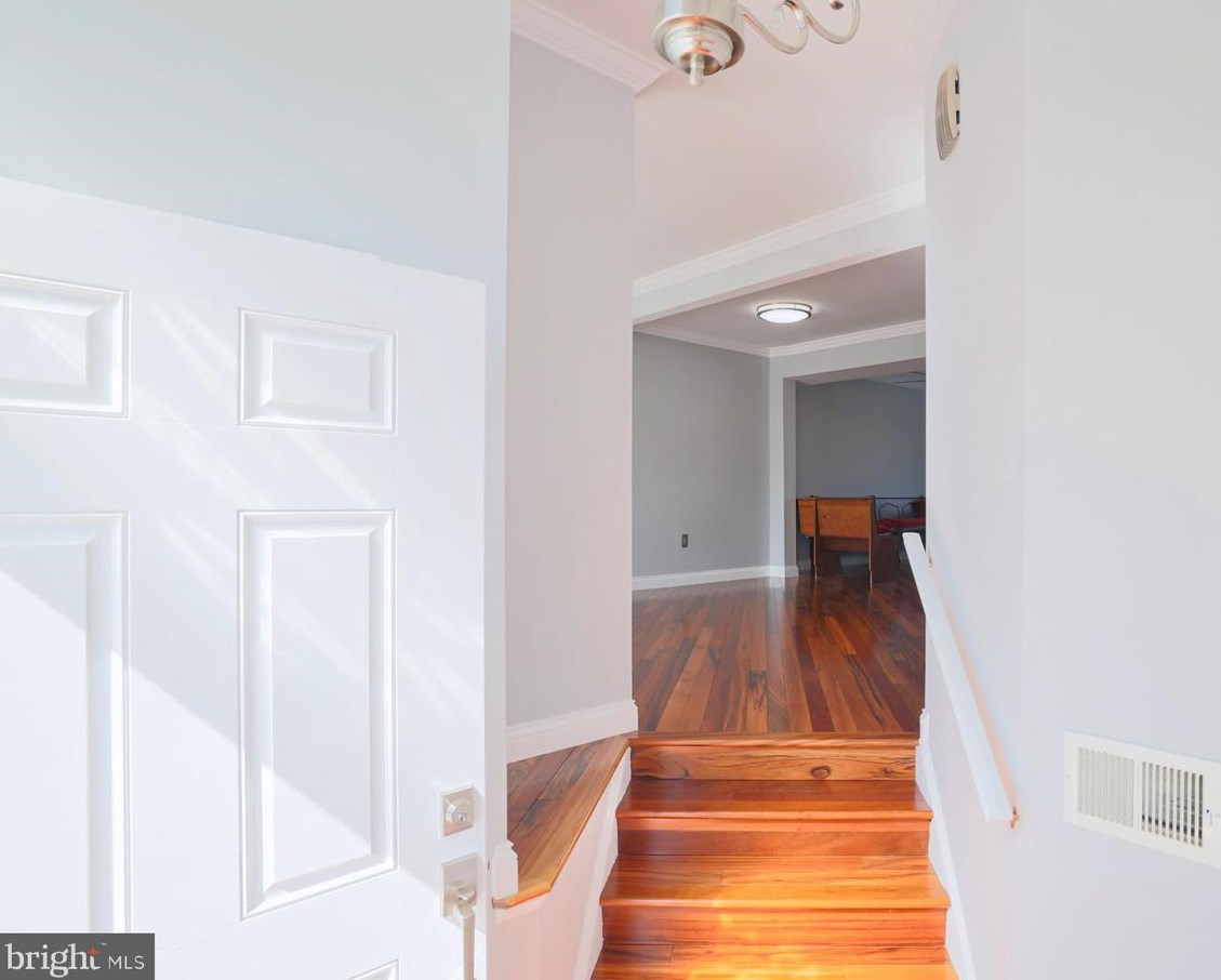 21782 Rockwood Ter, Dulles VA  20164-7035 exterior