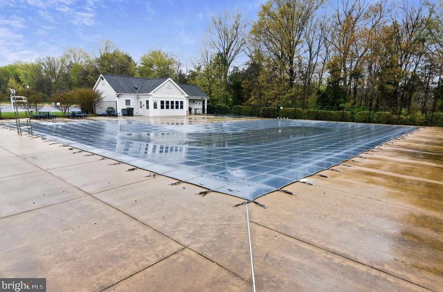 21782 Rockwood Ter, Dulles VA  20164-7035 exterior