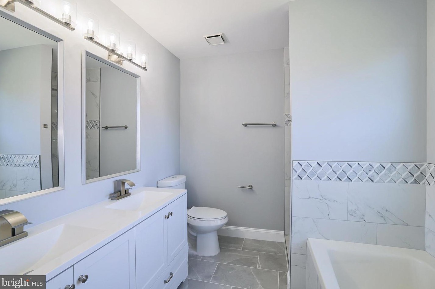 21782 Rockwood Ter, Dulles VA  20164-7035 exterior