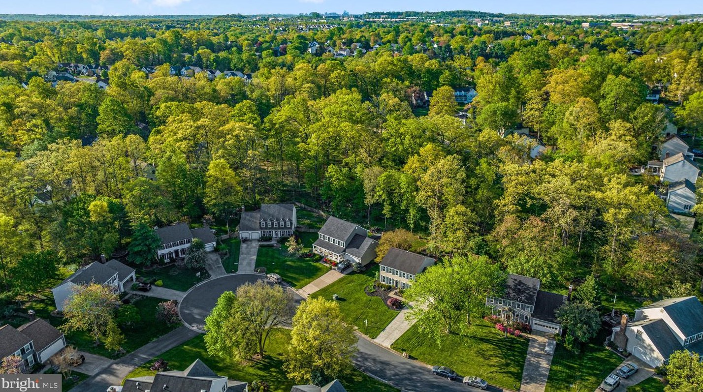 6 Crisswell Ct, Dulles VA exterior