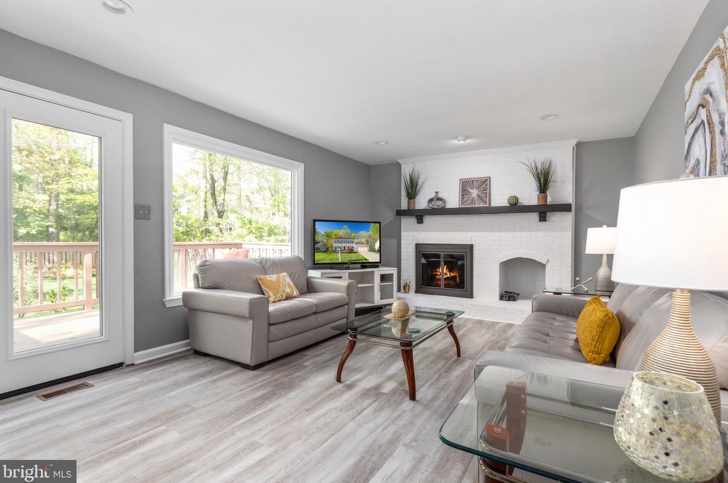 6 Crisswell Ct, Dulles VA exterior